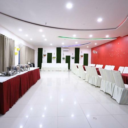 Diwan Hotel And Restaurant Surkhi Bagian luar foto