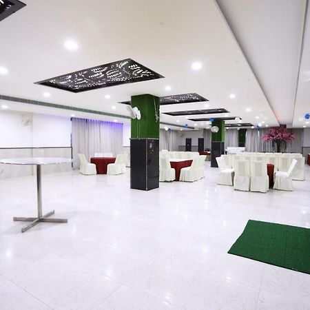 Diwan Hotel And Restaurant Surkhi Bagian luar foto